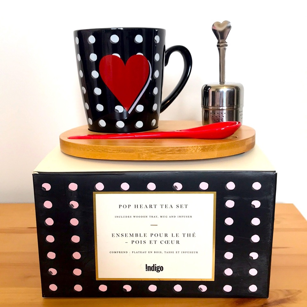 NIB Indigo Pop Heart TeaSet